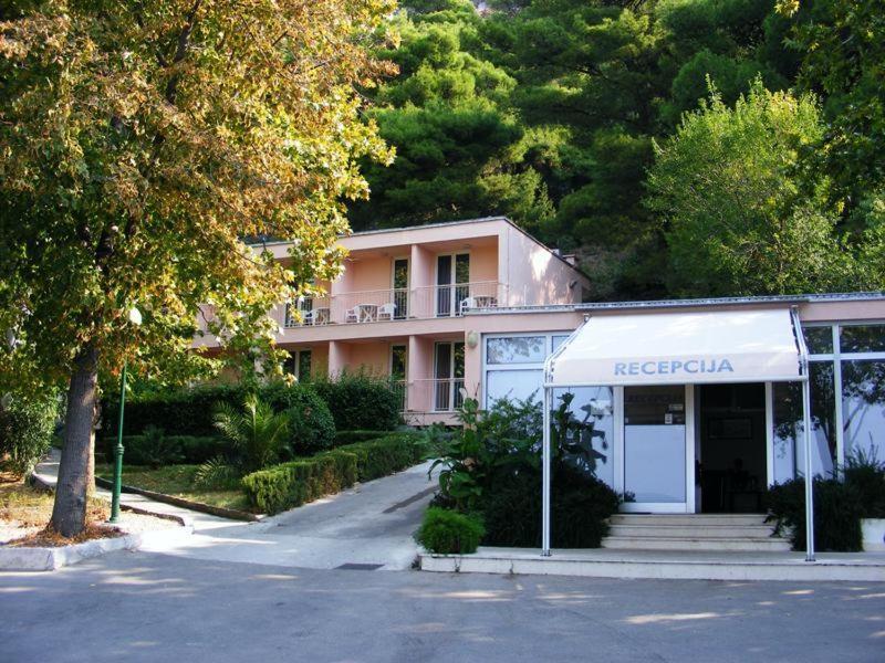 Tourist Settlement Brzet Hotel Omis Exterior photo