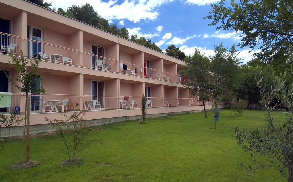 Tourist Settlement Brzet Hotel Omis Exterior photo
