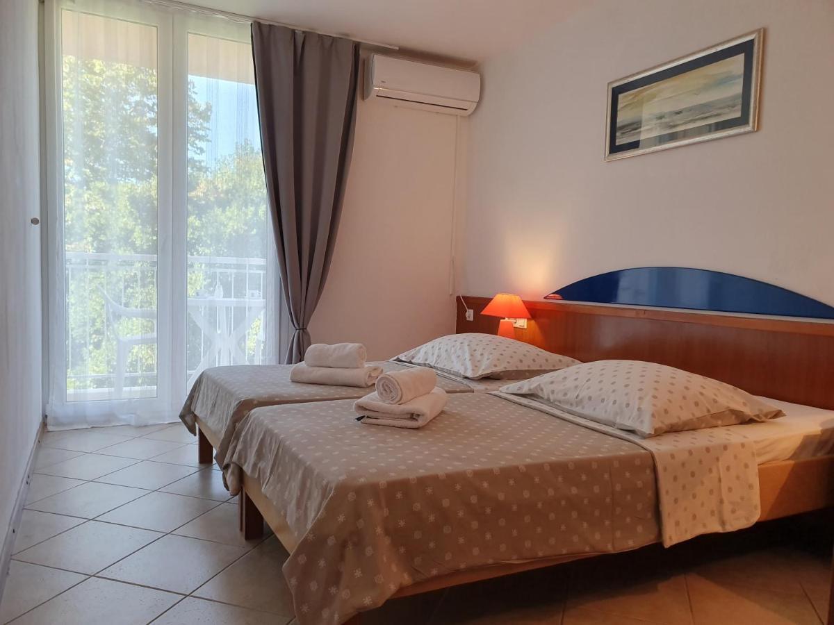 Tourist Settlement Brzet Hotel Omis Exterior photo