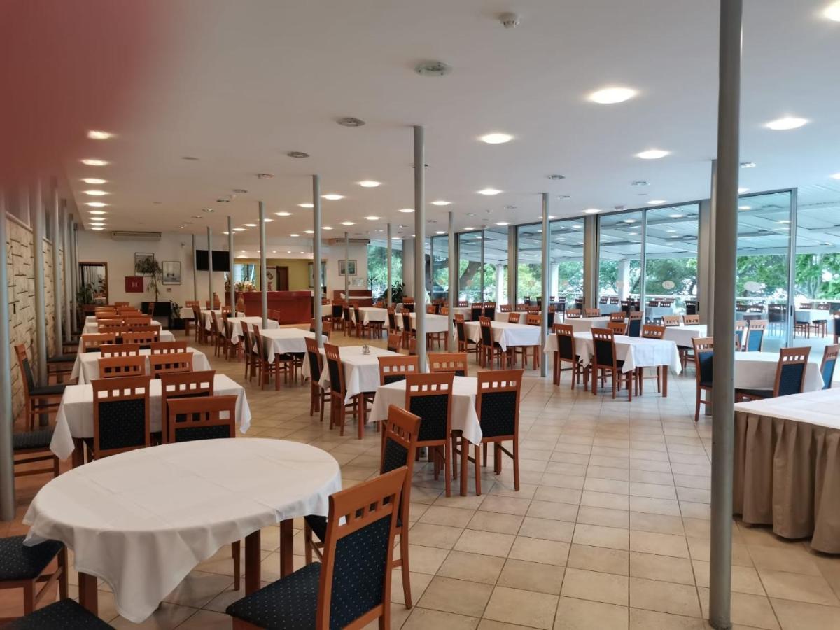 Tourist Settlement Brzet Hotel Omis Exterior photo