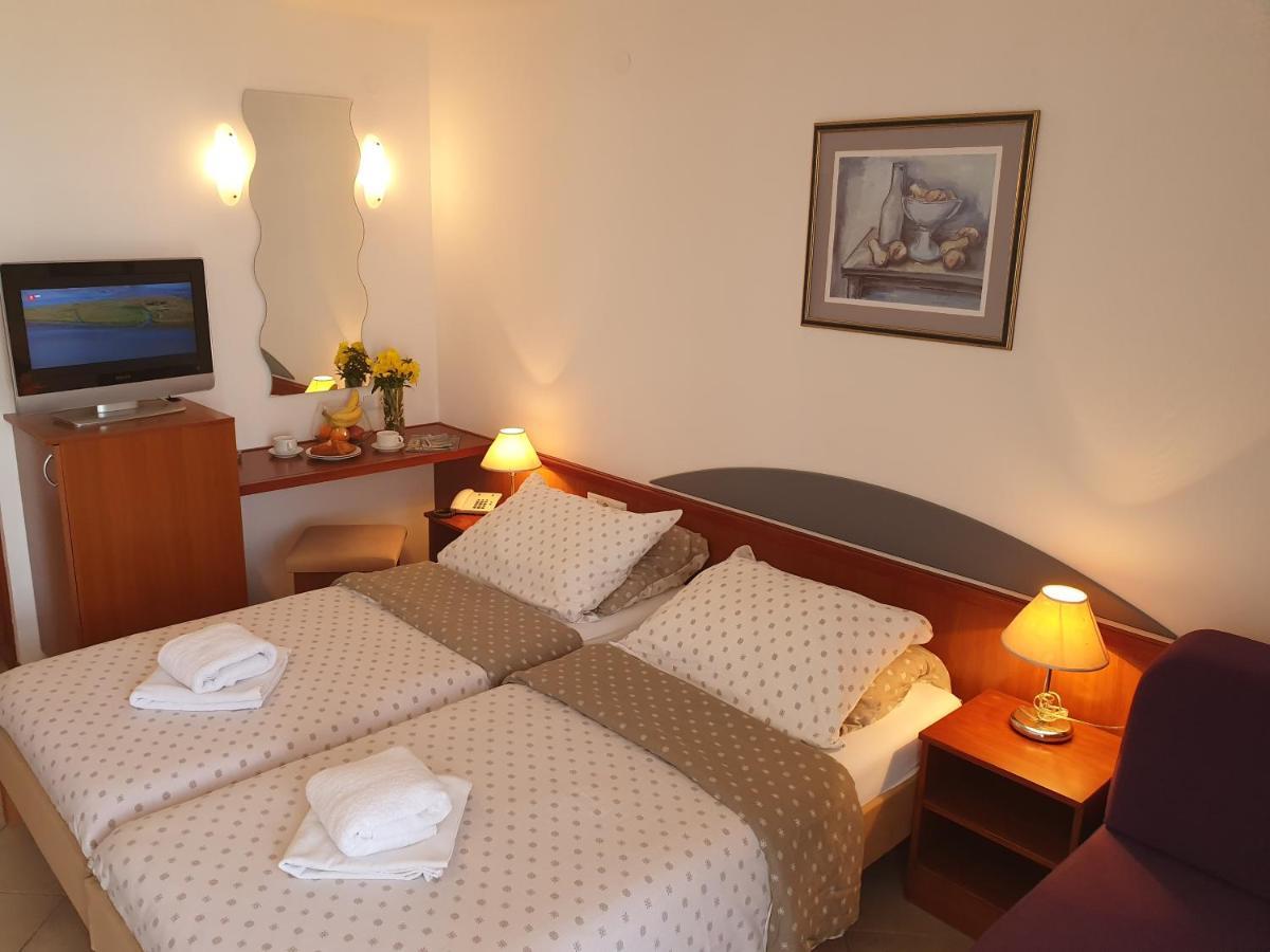 Tourist Settlement Brzet Hotel Omis Exterior photo